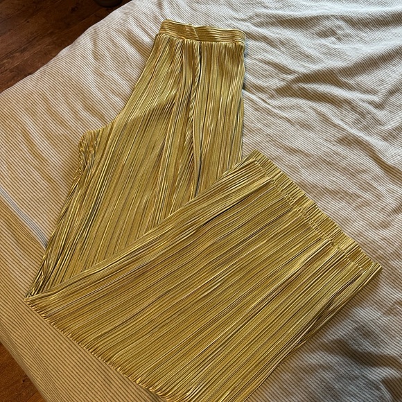 Green Plisse Pants - Picture 5 of 5